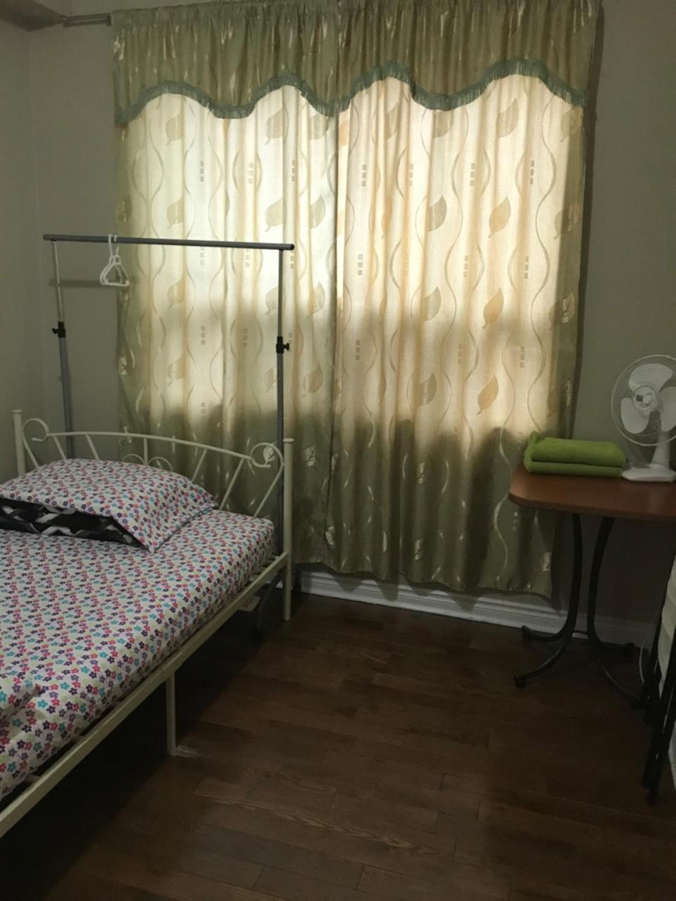 Convention Travelers Home Торонто Экстерьер фото