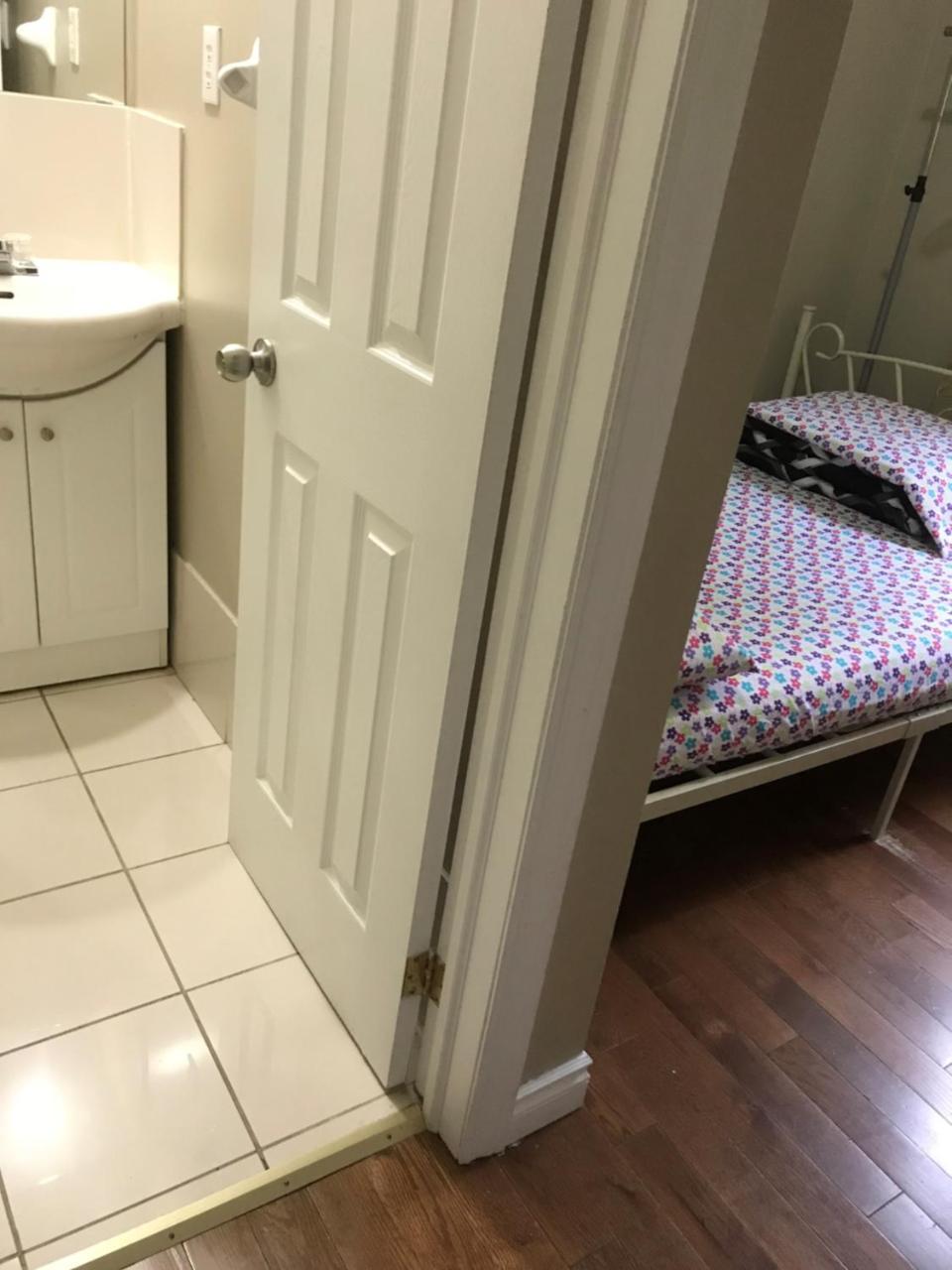 Convention Travelers Home Торонто Экстерьер фото